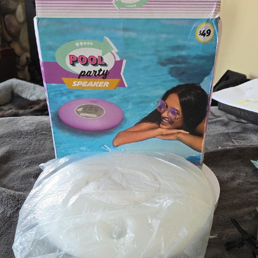 Pool Party  Color Changing Waterproof Speaker- White